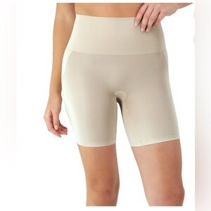 Maidenform Women’s Shapewear Booty Lift Firm Shaping Shorts